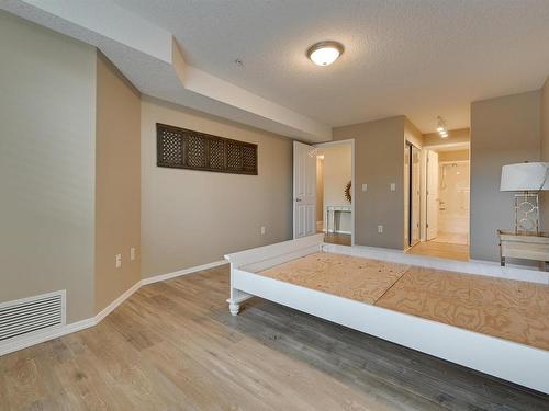 312 9008 99 Avenue, Edmonton, AB - Indoor Photo Showing Other Room