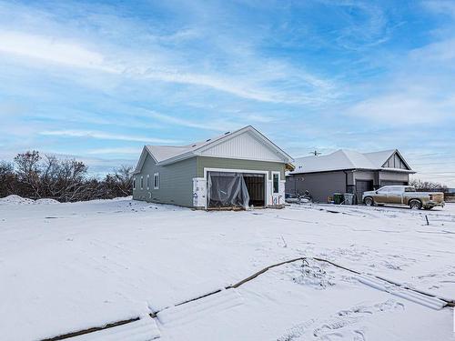 16 5109 55 Street, Wabamun, AB - Outdoor