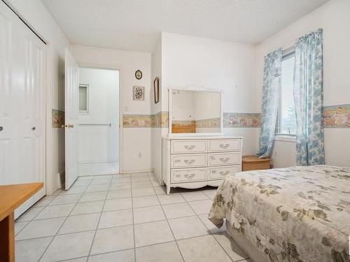 51252 Rge Road 210A, Rural Strathcona County, AB - Indoor Photo Showing Bedroom