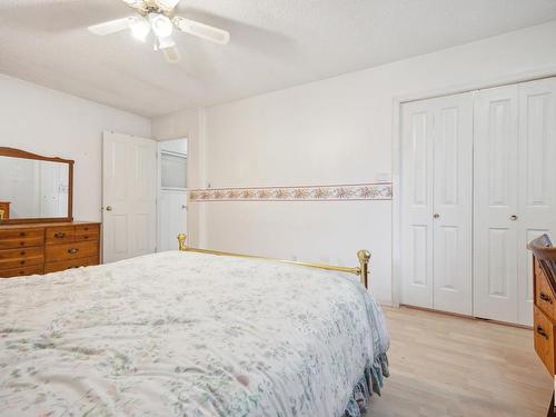 51252 Rge Road 210A, Rural Strathcona County, AB - Indoor Photo Showing Bedroom