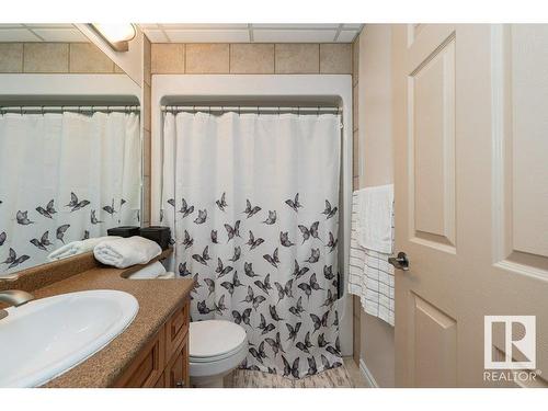 6 Woods Court, Leduc, AB - Indoor Photo Showing Bathroom