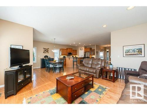 6 Woods Court, Leduc, AB - Indoor Photo Showing Living Room