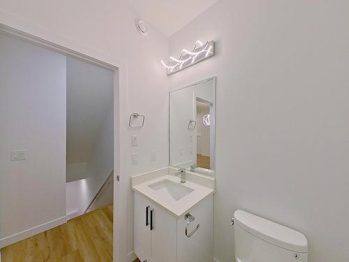 28 10 Salisbury Way, Sherwood Park, AB - Indoor Photo Showing Bathroom