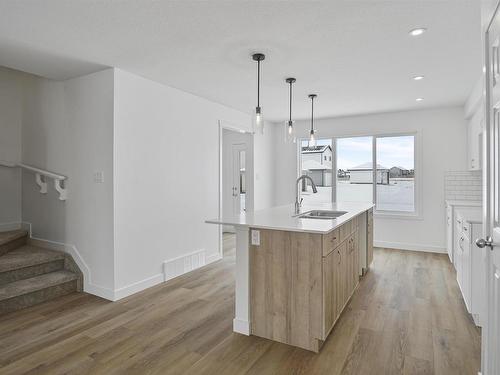 69 Jennifer Crescent, St. Albert, AB - Indoor Photo Showing Kitchen With Upgraded Kitchen