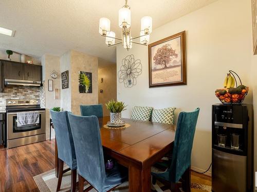 331 Garden Meadows Drive, Wetaskiwin, AB - Indoor Photo Showing Dining Room