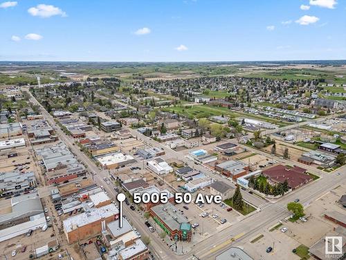 5005 50 Avenue, Wetaskiwin, AB 