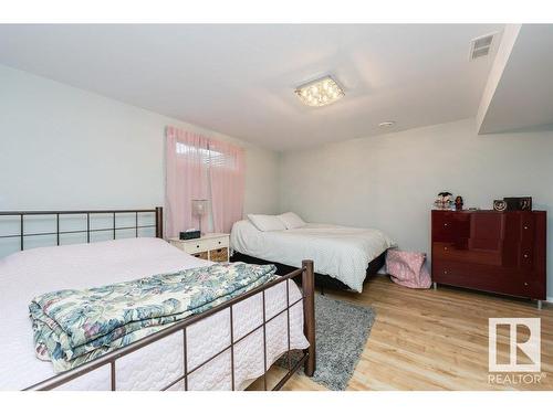 13 Century Villas Close, Fort Saskatchewan, AB - Indoor Photo Showing Bedroom