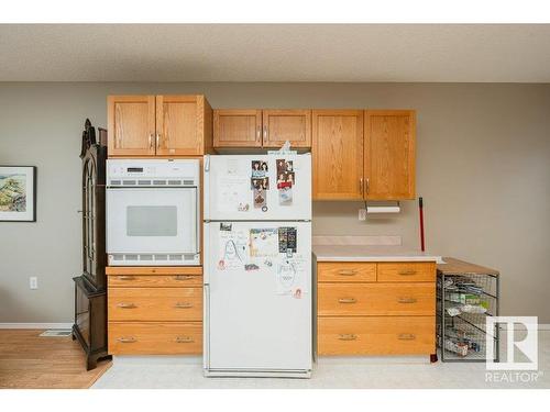 13 Century Villas Close, Fort Saskatchewan, AB - Indoor Photo Showing Kitchen