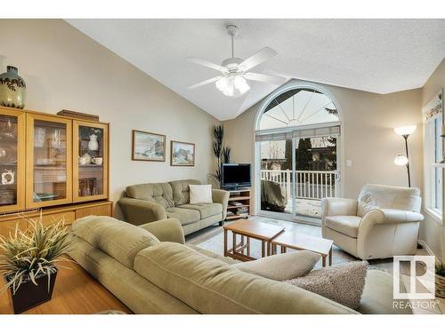 148 Oeming Road, Edmonton, AB - Indoor Photo Showing Living Room