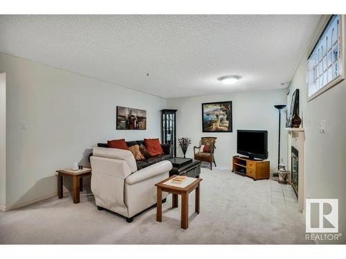 148 Oeming Road, Edmonton, AB - Indoor Photo Showing Living Room