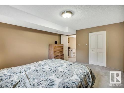 148 Oeming Road, Edmonton, AB - Indoor Photo Showing Bedroom