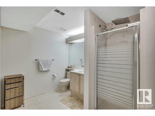 148 Oeming Road, Edmonton, AB - Indoor Photo Showing Bathroom