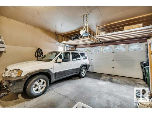 148 Oeming Road, Edmonton, AB - Indoor Photo Showing Garage