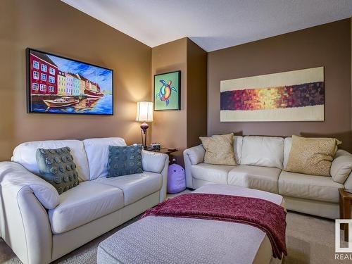 58 929 Picard Drive, Edmonton, AB - Indoor Photo Showing Living Room