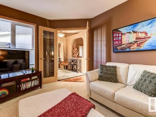 58 929 Picard Drive, Edmonton, AB - Indoor Photo Showing Living Room