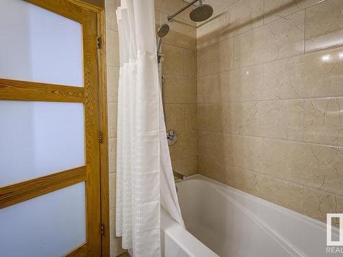 58 929 Picard Drive, Edmonton, AB - Indoor Photo Showing Bathroom