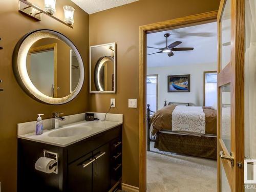 58 929 Picard Drive, Edmonton, AB - Indoor Photo Showing Bathroom