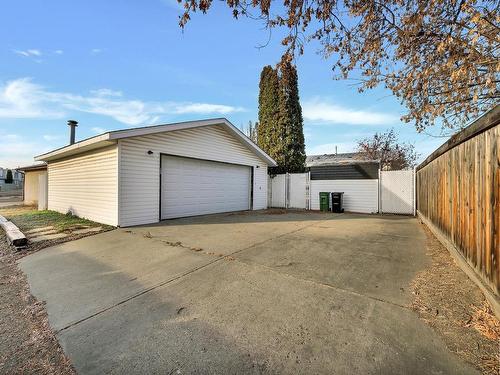 1350 Knottwood Rd E Nw, Edmonton, AB 