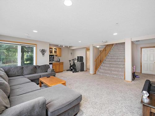 67 53302 Rge Road 261, Rural Parkland County, AB - Indoor Photo Showing Living Room