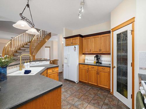 67 53302 Rge Road 261, Rural Parkland County, AB - Indoor Photo Showing Kitchen