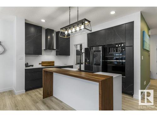 20714 99A Avenue, Edmonton, AB - Indoor Photo Showing Kitchen