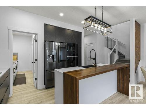 20714 99A Avenue, Edmonton, AB - Indoor Photo Showing Kitchen