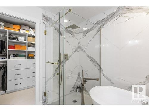 20714 99A Avenue, Edmonton, AB - Indoor Photo Showing Bathroom