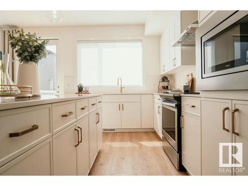 15844 25 Avenue, Edmonton, AB - Indoor Photo Showing Kitchen