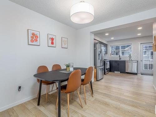 29 1110 Daniels Link, Edmonton, AB - Indoor Photo Showing Dining Room