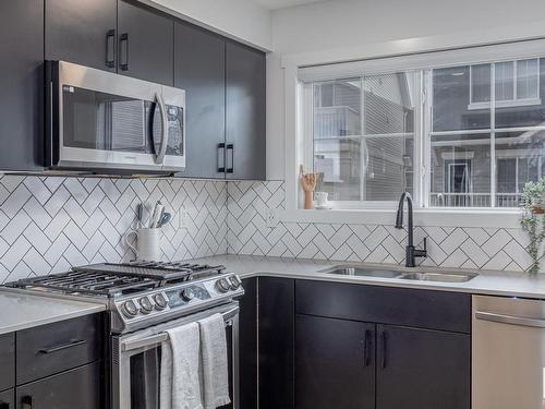 29 1110 Daniels Link, Edmonton, AB - Indoor Photo Showing Kitchen With Double Sink With Upgraded Kitchen