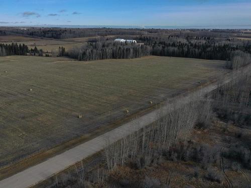 On Range Road 80, Rural Brazeau County, AB 