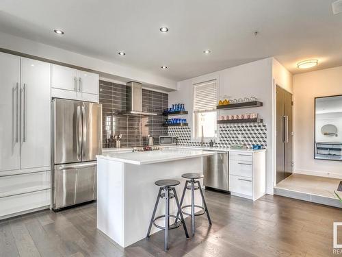 103 10728 82 Avenue, Edmonton, AB - Indoor Photo Showing Kitchen With Upgraded Kitchen