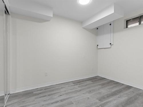 4424 33A Avenue, Edmonton, AB - Indoor Photo Showing Other Room