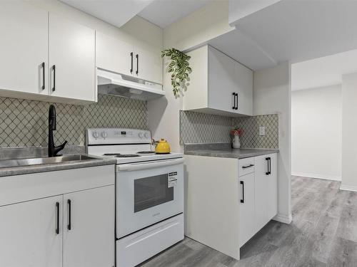 4424 33A Avenue, Edmonton, AB - Indoor Photo Showing Kitchen