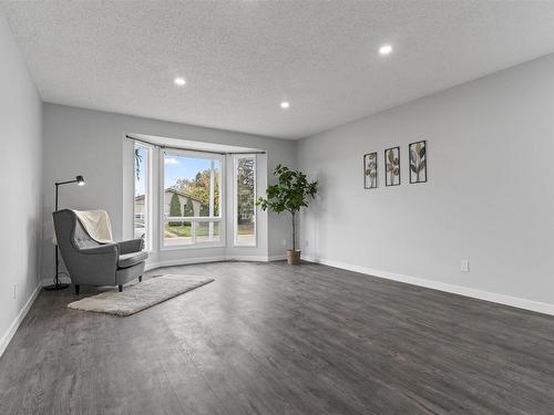 4424 33A Avenue, Edmonton, AB - Indoor