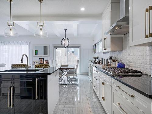 3366 Chickadee Drive, Edmonton, AB - Indoor Photo Showing Kitchen With Upgraded Kitchen