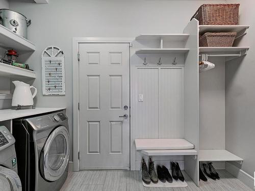 3366 Chickadee Drive, Edmonton, AB - Indoor Photo Showing Laundry Room