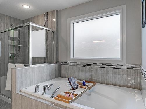 3366 Chickadee Drive, Edmonton, AB - Indoor Photo Showing Bathroom