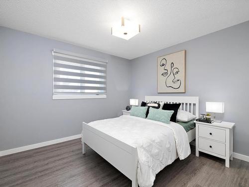 15G Callingwood Court, Edmonton, AB - Indoor Photo Showing Bedroom