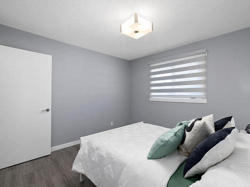 15G Callingwood Court, Edmonton, AB - Indoor Photo Showing Bedroom