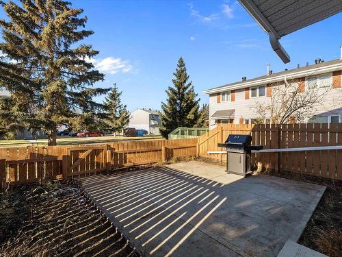 15G Callingwood Court, Edmonton, AB - Outdoor