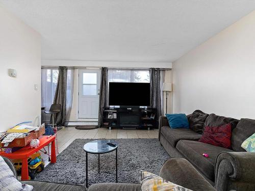 109 7815 159 Street, Edmonton, AB - Indoor Photo Showing Living Room