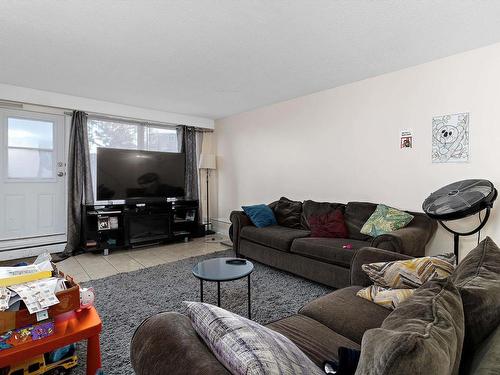 109 7815 159 Street, Edmonton, AB - Indoor Photo Showing Living Room