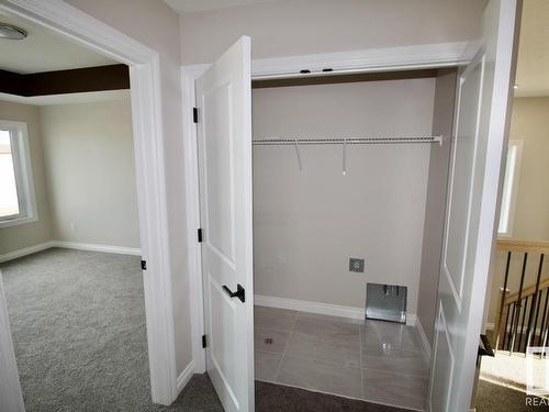 Upper 8835 Carson Way, Edmonton, AB - Indoor Photo Showing Other Room