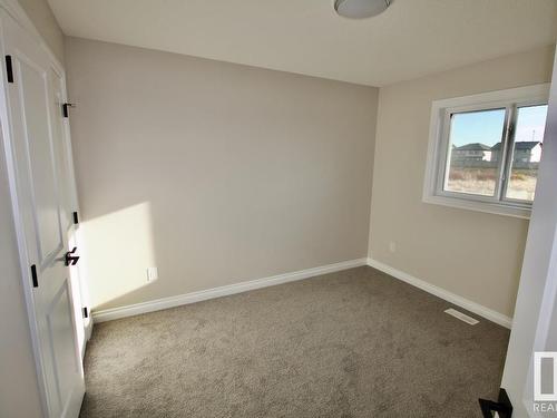 Upper 8835 Carson Way, Edmonton, AB - Indoor Photo Showing Other Room