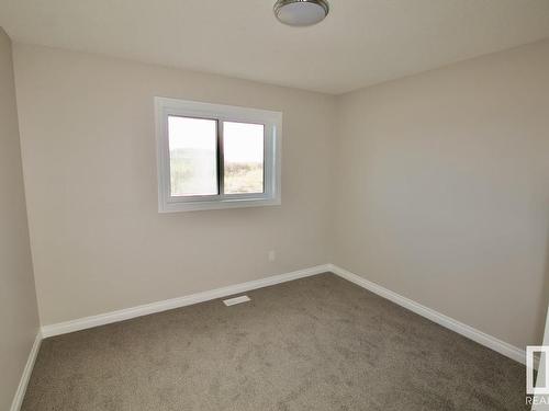 Upper 8835 Carson Way, Edmonton, AB - Indoor Photo Showing Other Room