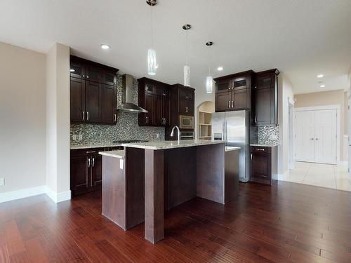 4160 Charles Link, Edmonton, AB - Indoor Photo Showing Kitchen