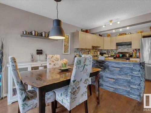 87 Ventura Street, Spruce Grove, AB - Indoor Photo Showing Dining Room