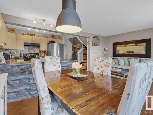 87 Ventura Street, Spruce Grove, AB - Indoor Photo Showing Dining Room