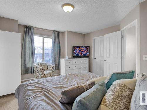 87 Ventura Street, Spruce Grove, AB - Indoor Photo Showing Bedroom